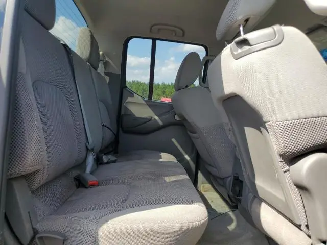 2011 NISSAN FRONTIER SV  