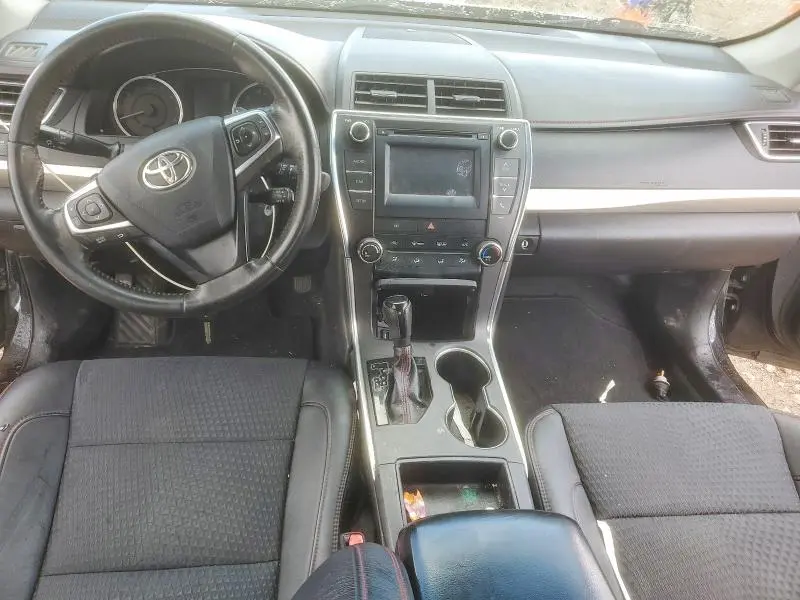 2015 TOYOTA CAMRY SE  