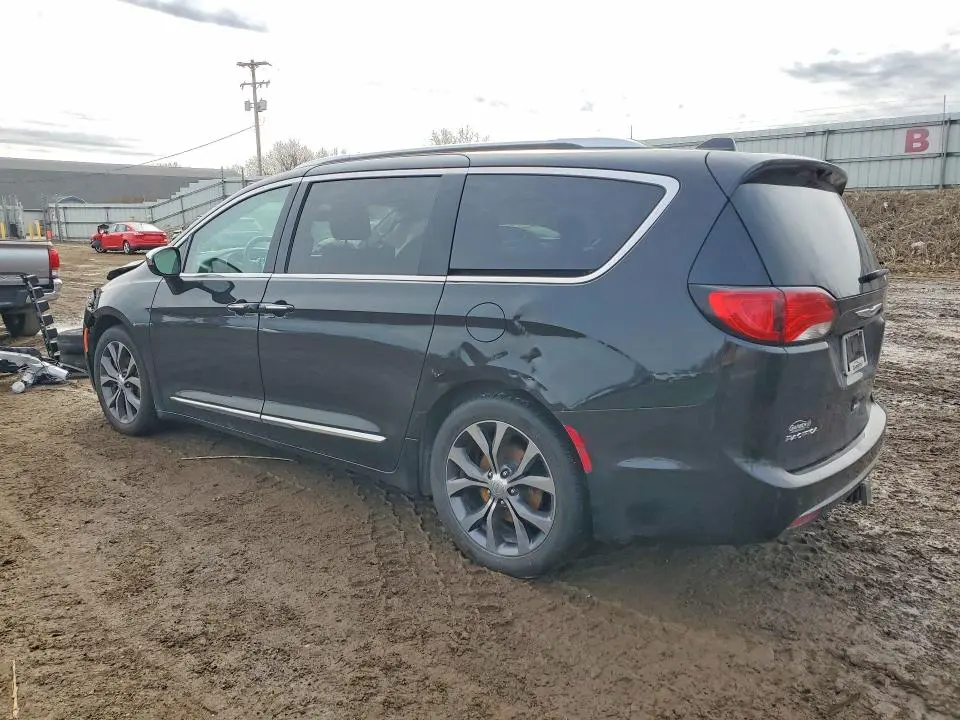 2018 CHRYSLER PACIFICA LIMITED  