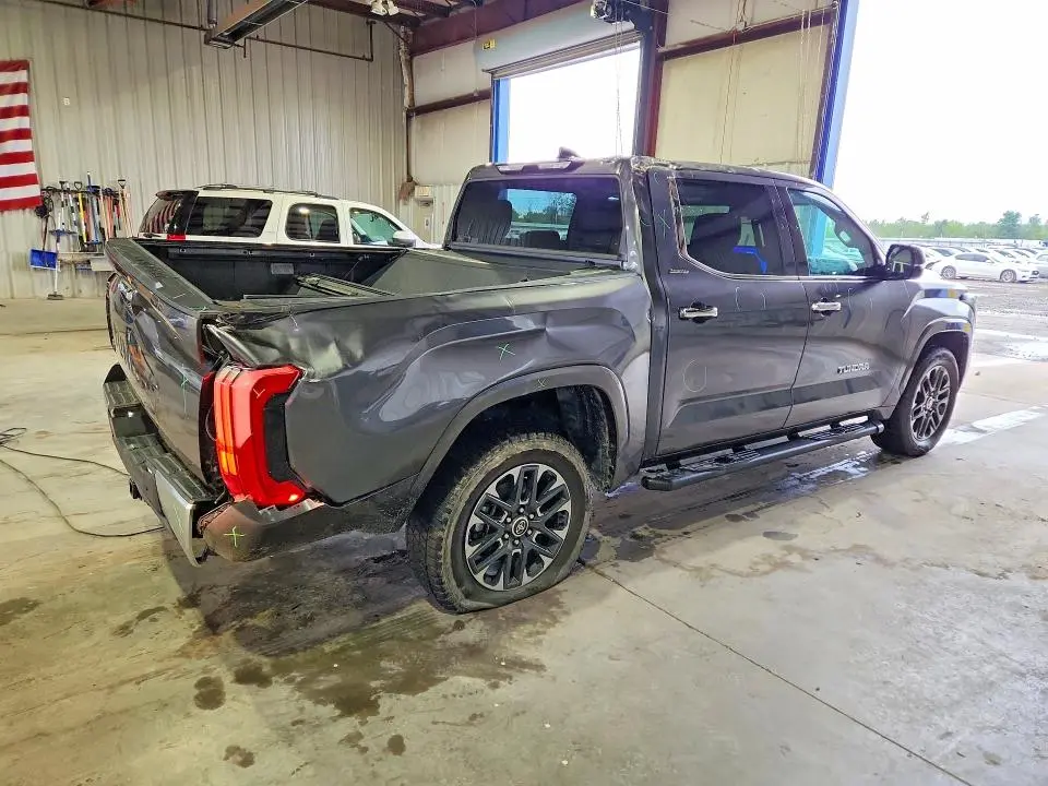 2022 TOYOTA TUNDRA CREWMAX LIMITED  
