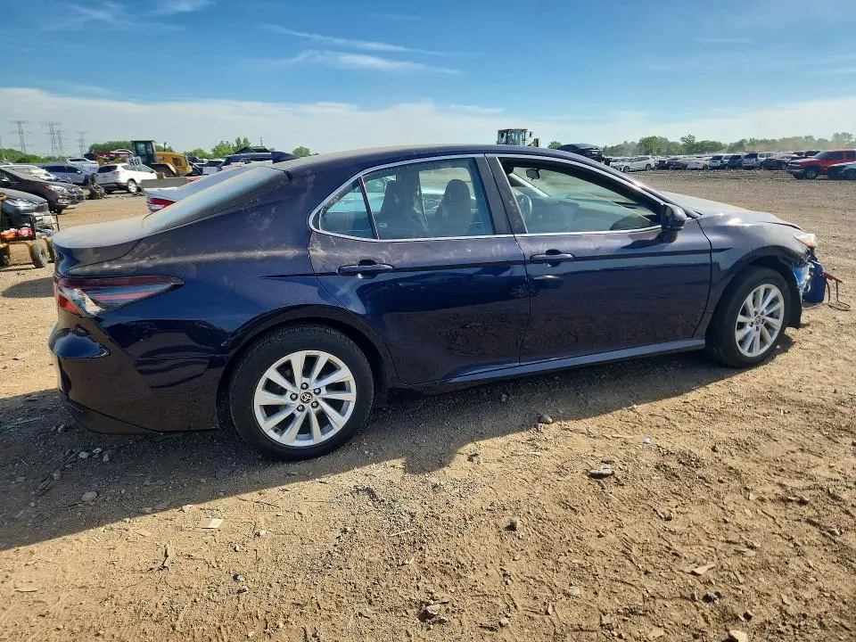 2022 TOYOTA CAMRY LE  
