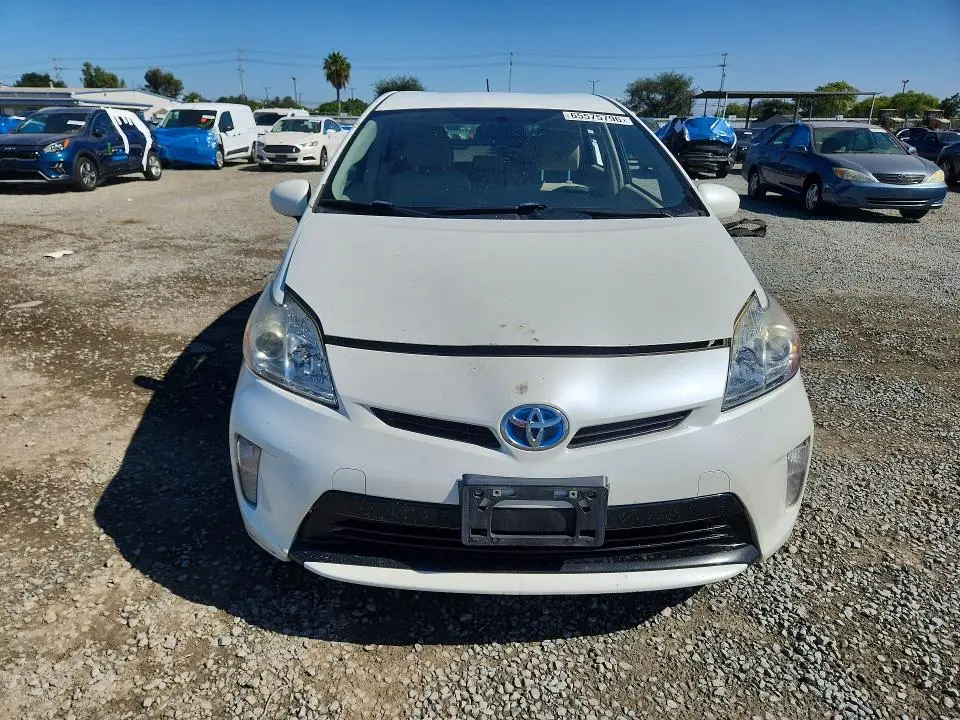 2014 TOYOTA PRIUS TWO  