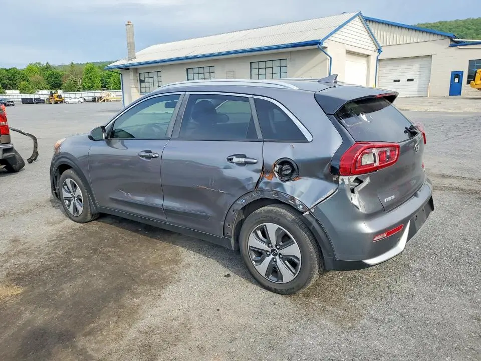 2017 KIA NIRO LX  