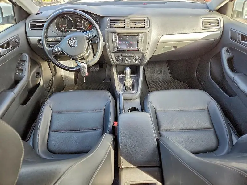 2018 VOLKSWAGEN JETTA SE  