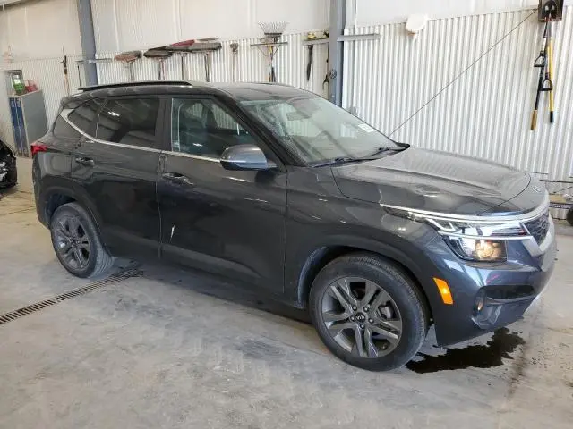 2021 KIA SELTOS S  