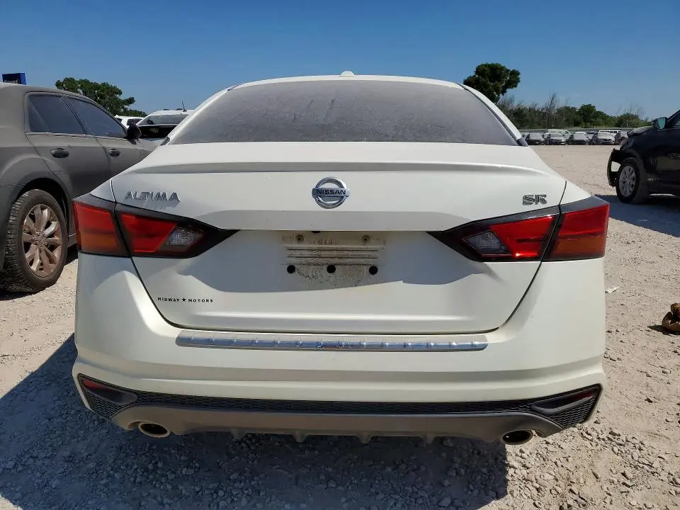 2019 NISSAN ALTIMA SR  