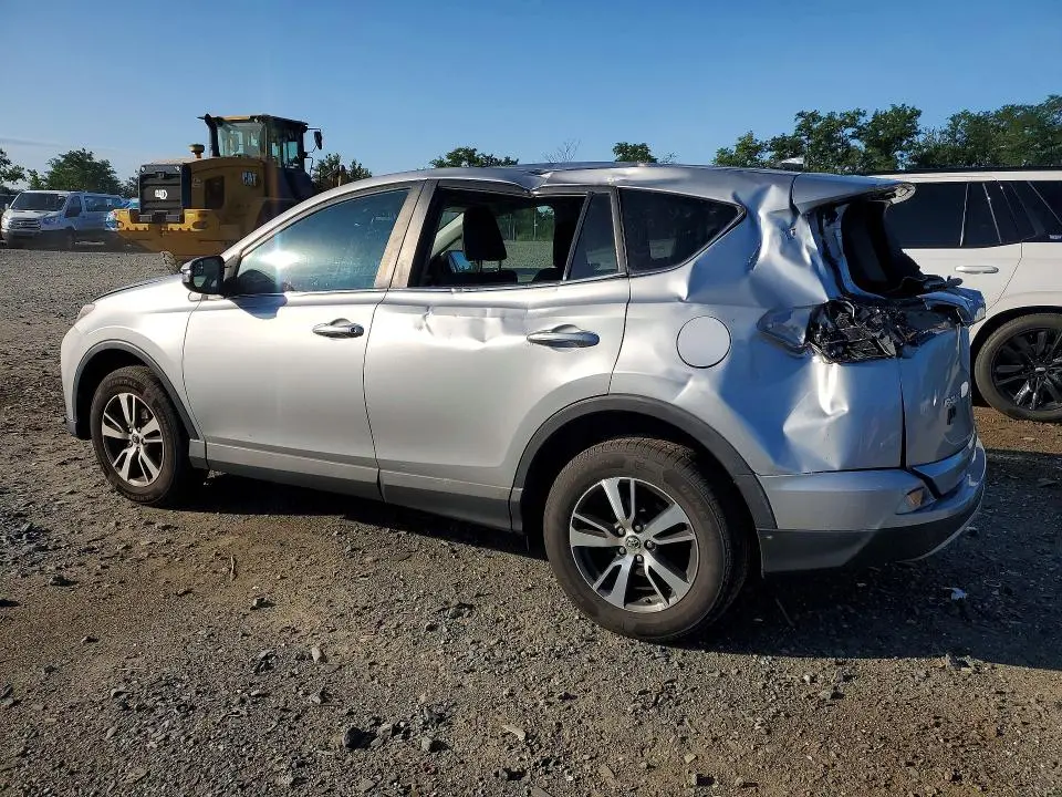 2018 TOYOTA RAV4 XLE  
