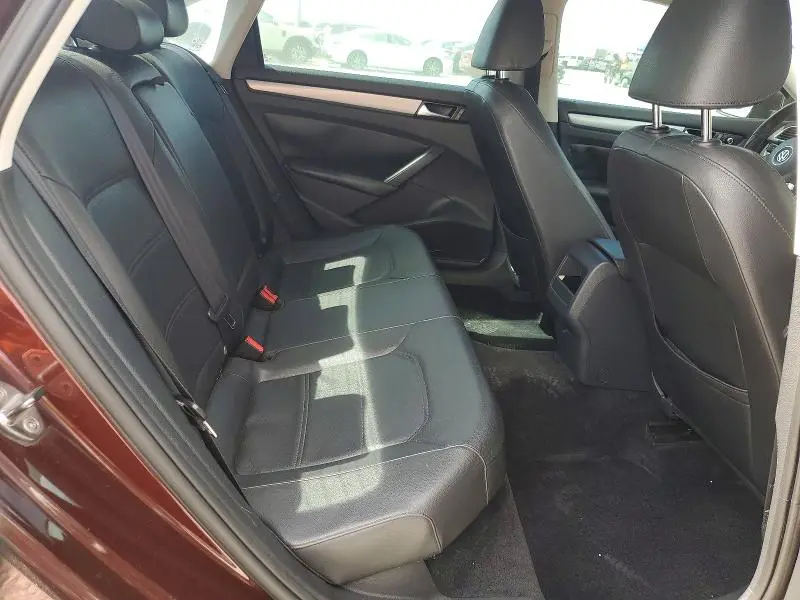2014 VOLKSWAGEN PASSAT S  