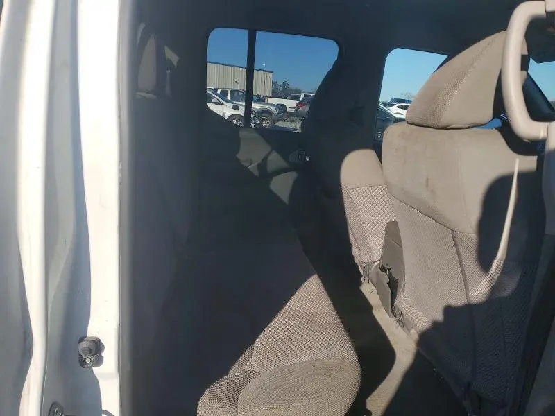 2017 NISSAN FRONTIER S  