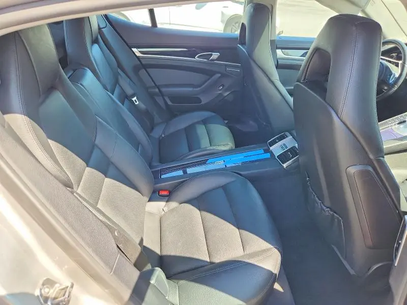 2013 PORSCHE PANAMERA 2/4  