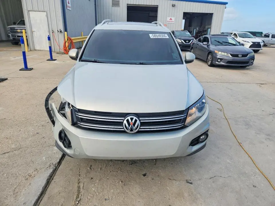 2013 VOLKSWAGEN TIGUAN S  