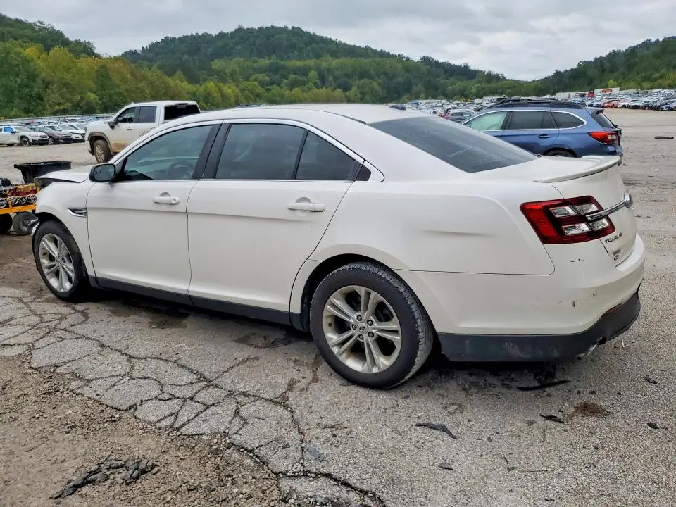 2018 FORD TAURUS SEL  