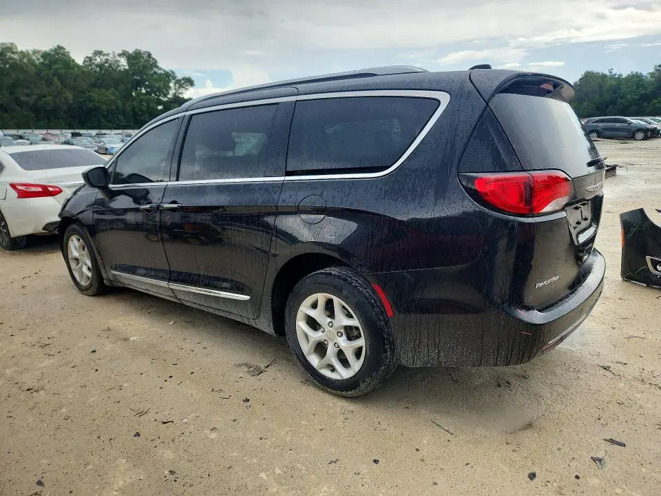 2017 CHRYSLER PACIFICA TOURING L PLUS  