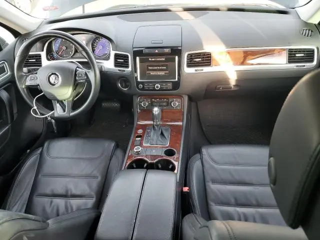 2012 VOLKSWAGEN TOUAREG V6  