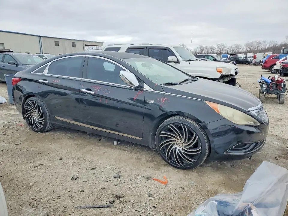 2011 HYUNDAI SONATA GLS  