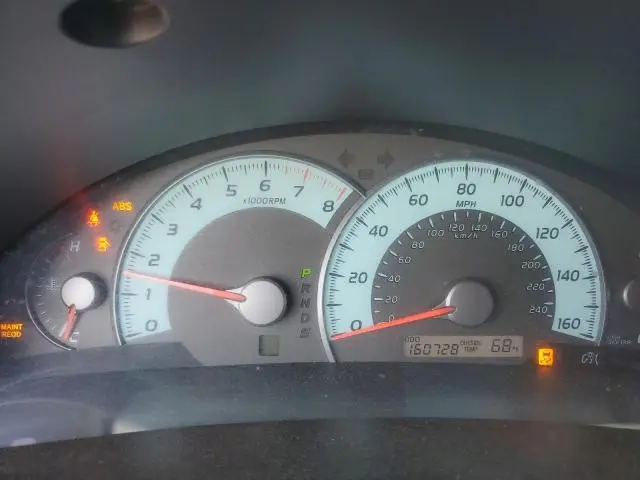 2011 TOYOTA CAMRY SE  