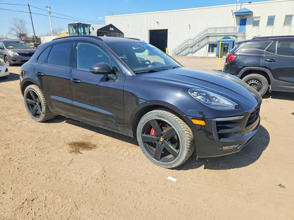 2018 PORSCHE MACAN GTS  