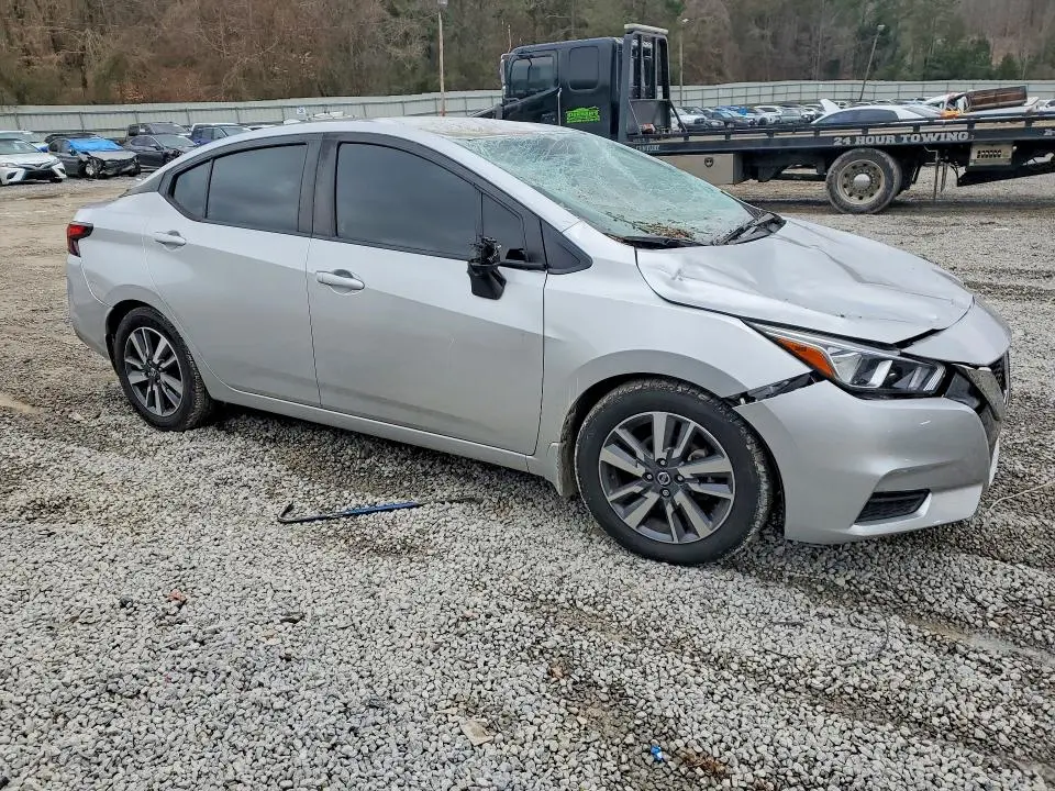 2020 NISSAN VERSA SV  
