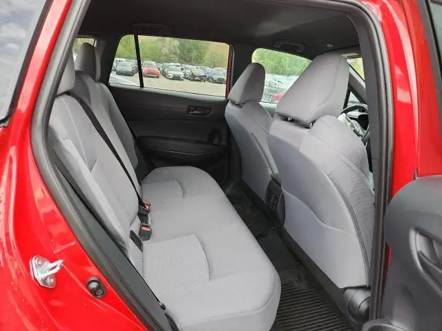 2024 TOYOTA COROLLA CROSS SE  