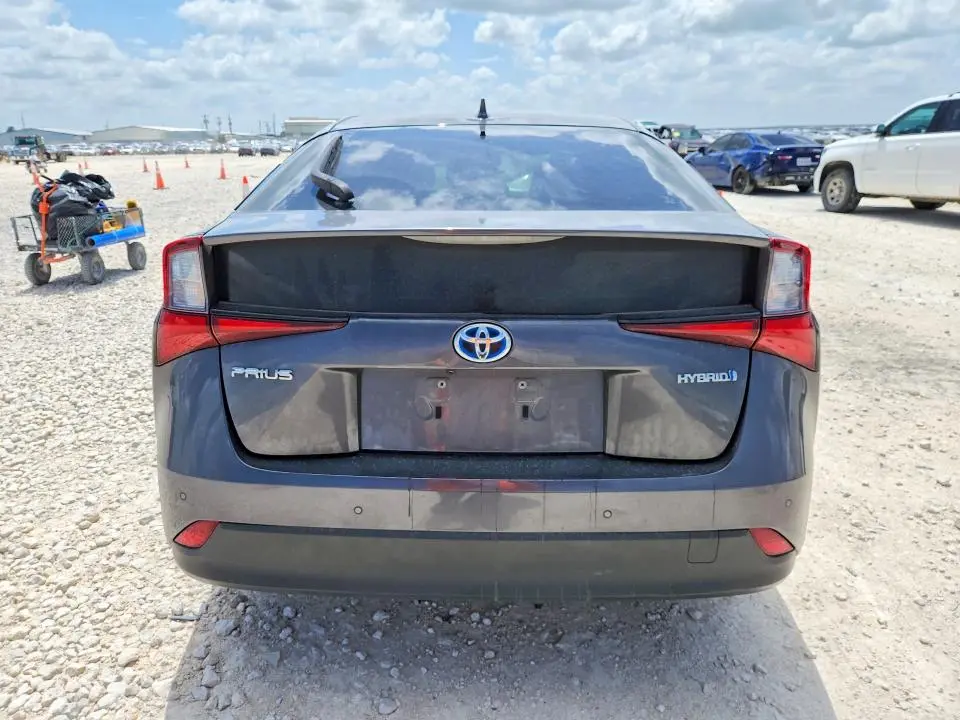 2019 TOYOTA PRIUS LE  