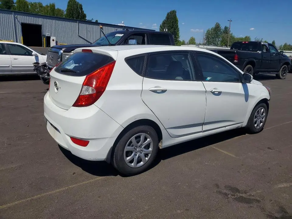 2013 HYUNDAI ACCENT GS  