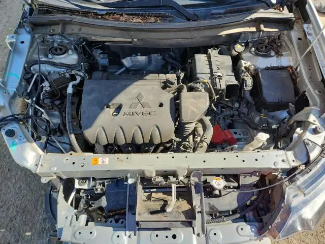 2020 MITSUBISHI OUTLANDER SE  