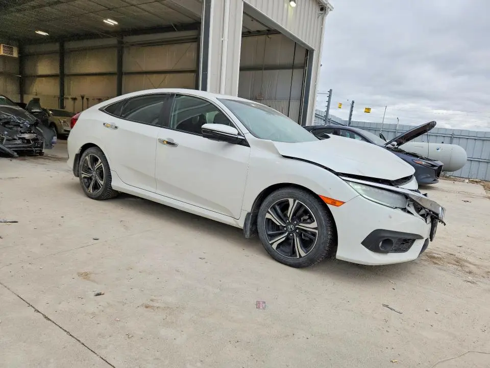 2017 HONDA CIVIC TOURING  