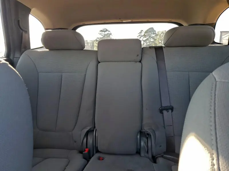 2010 HYUNDAI SANTA FE GLS  