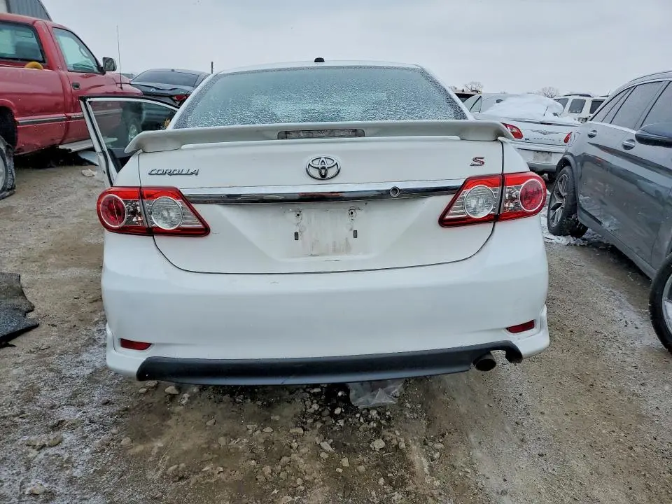 2013 TOYOTA COROLLA BASE  