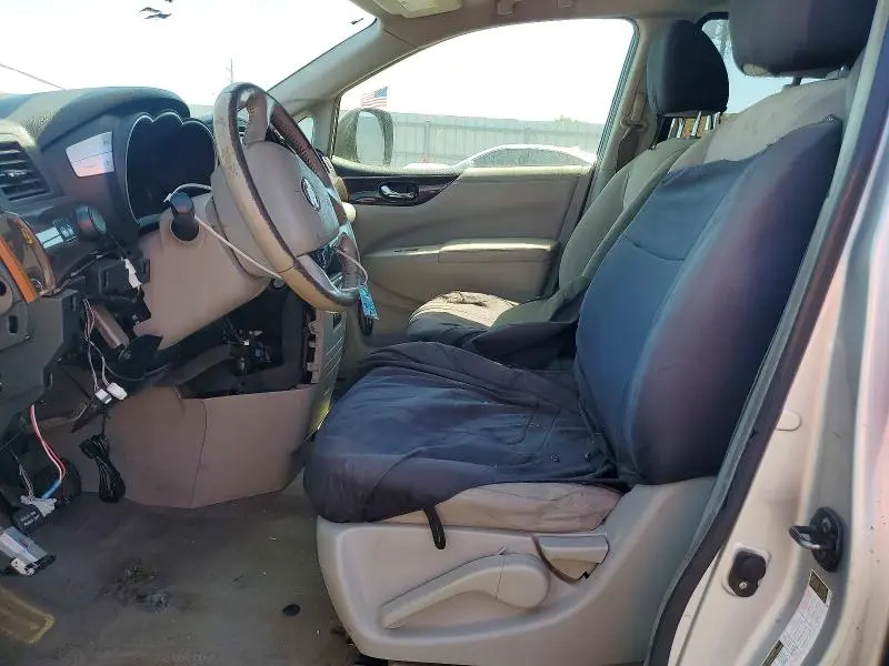 2017 NISSAN QUEST SV  
