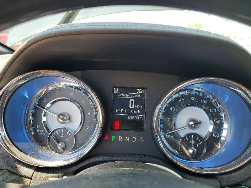2011 CHRYSLER 300C   