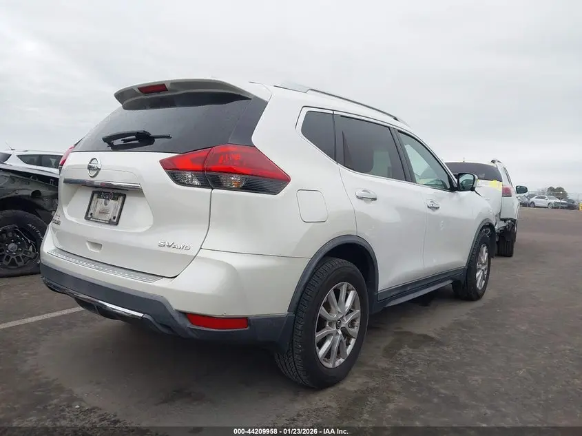 2018 NISSAN ROGUE SV