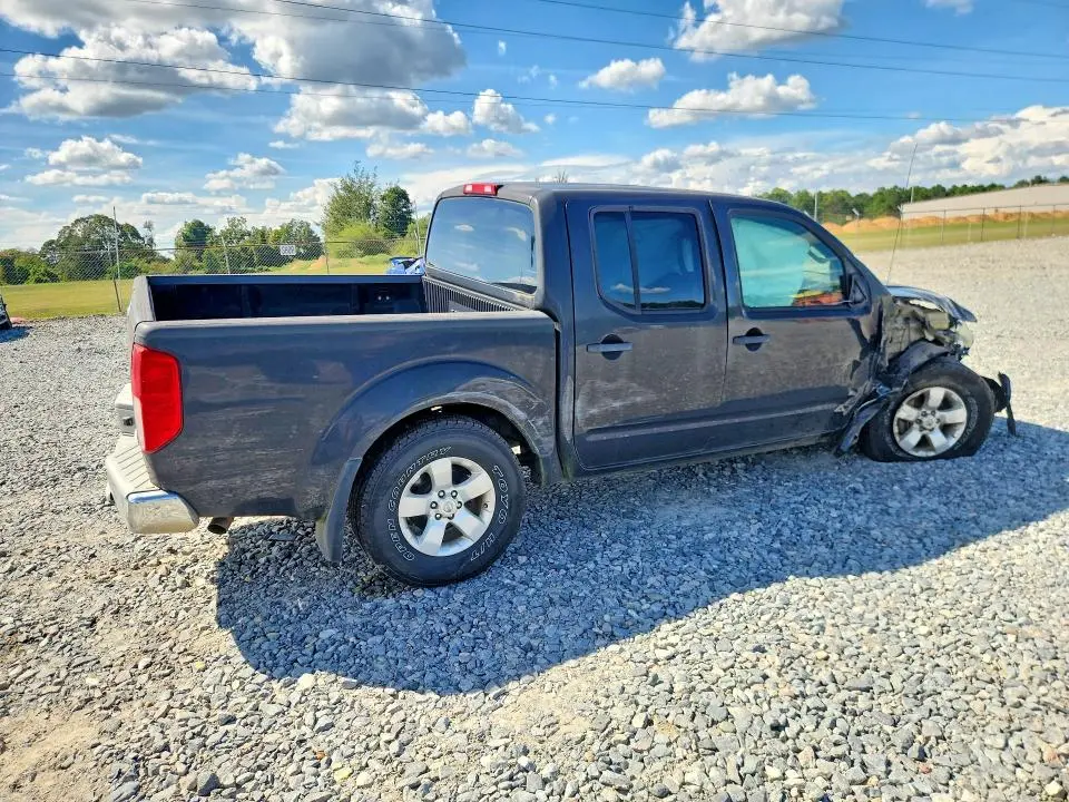 2012 NISSAN FRONTIER S  