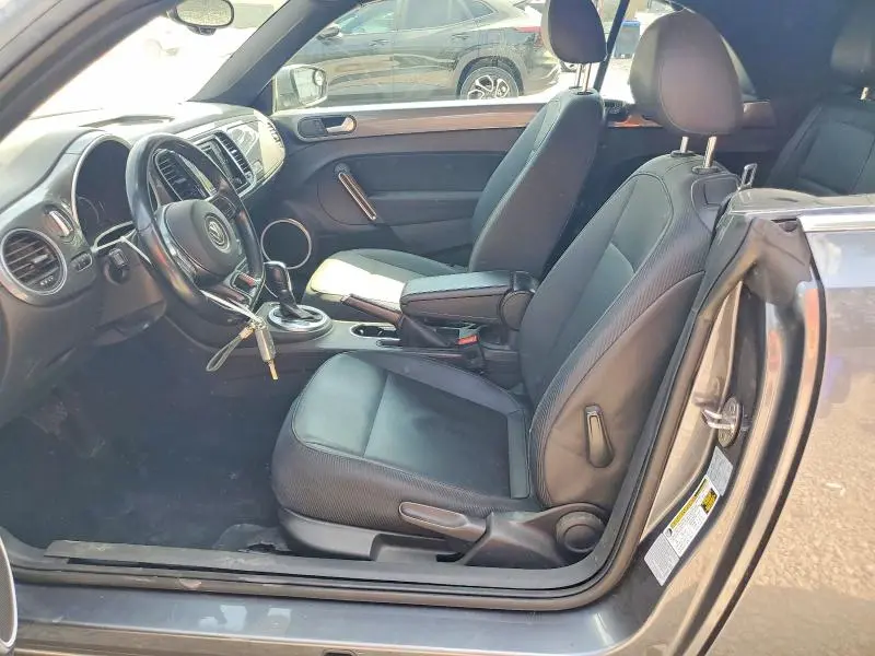 2016 VOLKSWAGEN BEETLE S  