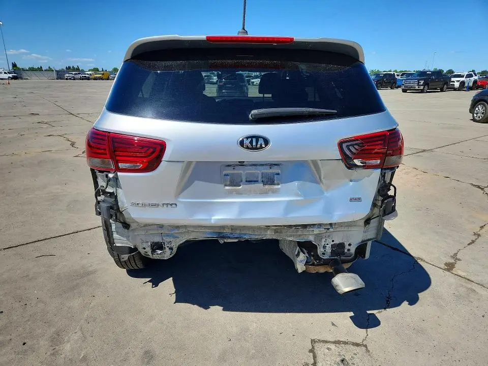 2020 KIA SORENTO LX  
