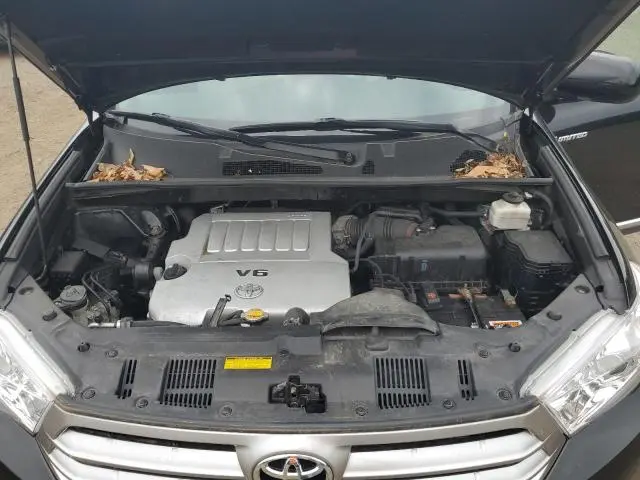 2013 TOYOTA HIGHLANDER LIMITED  