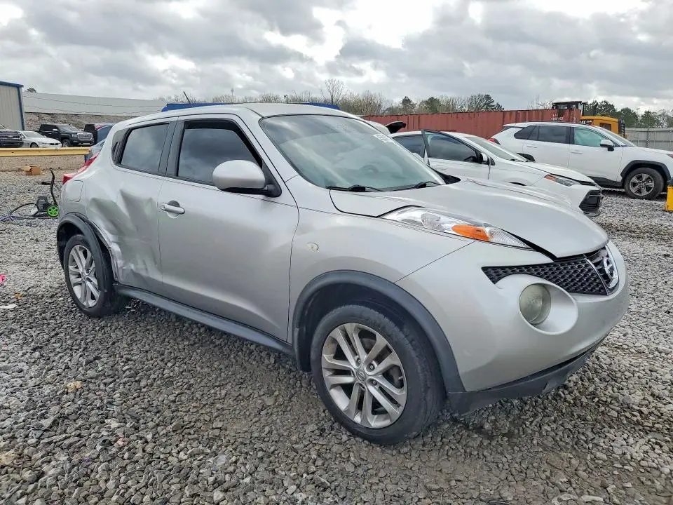 2011 NISSAN JUKE S  