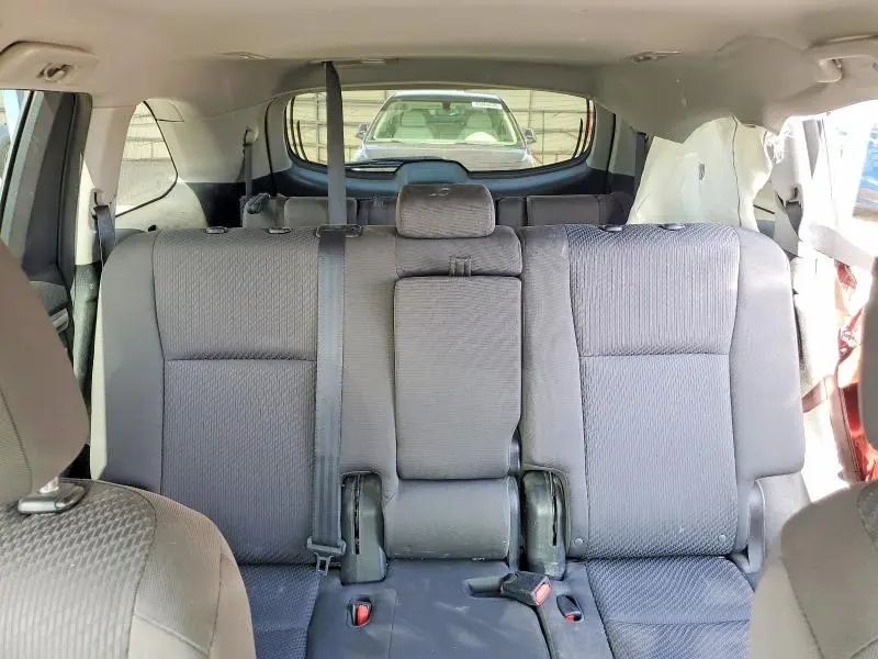 2016 TOYOTA HIGHLANDER LE  