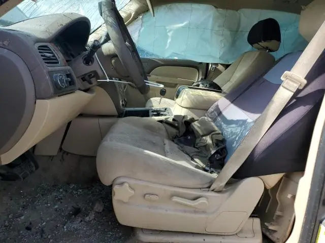 2013 GMC YUKON SLE  