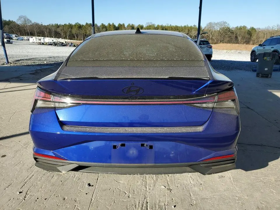 2021 HYUNDAI ELANTRA SEL  