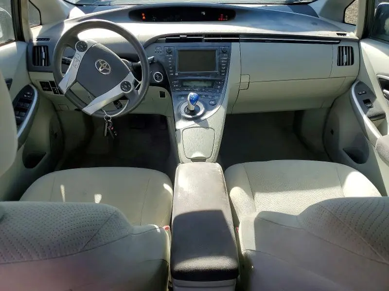 2010 TOYOTA PRIUS III  