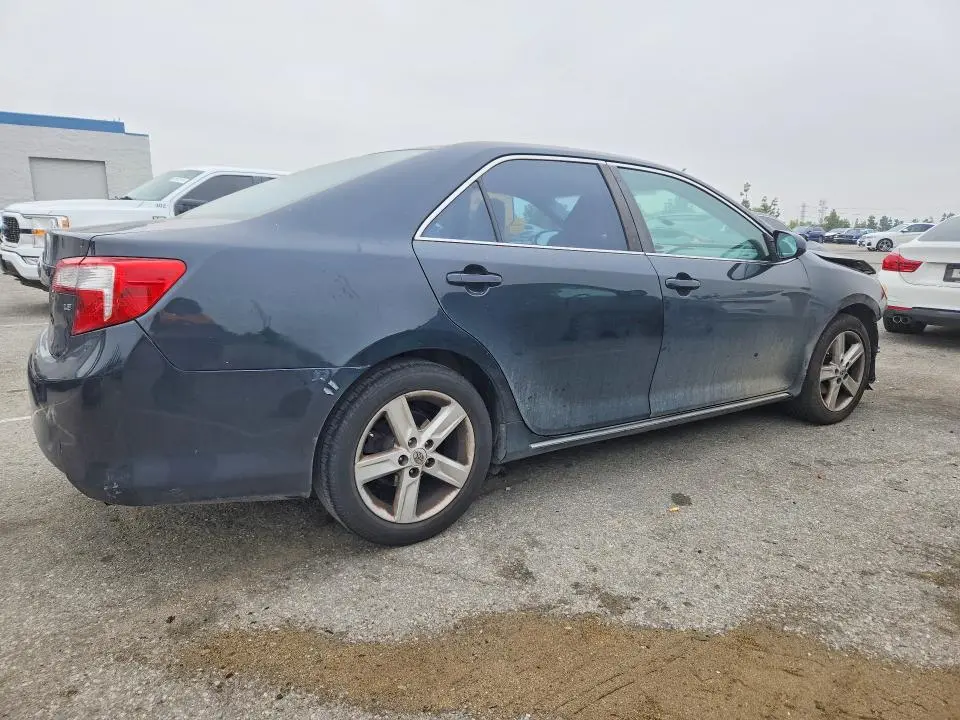 2012 TOYOTA CAMRY LE  