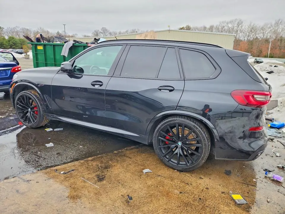 2021 BMW X5   