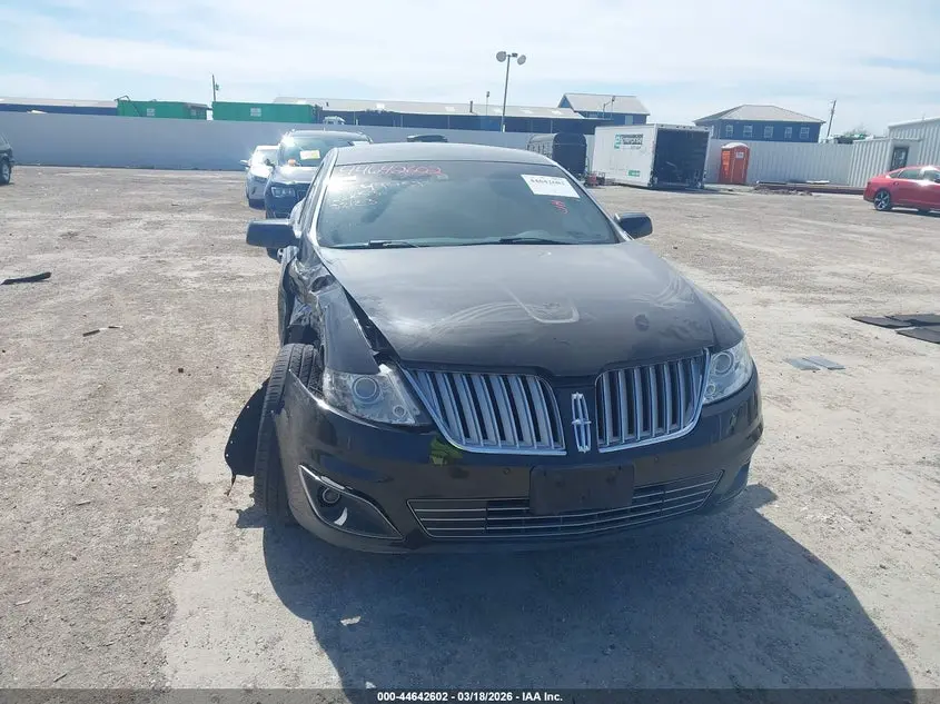 2010 LINCOLN MKS  
