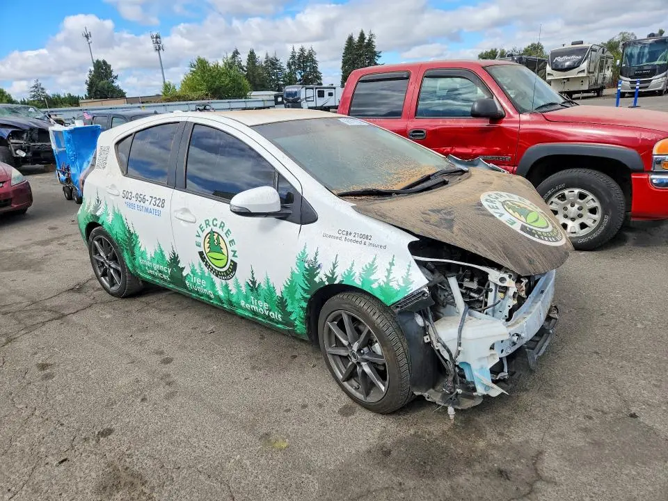 2016 TOYOTA PRIUS C TWO  