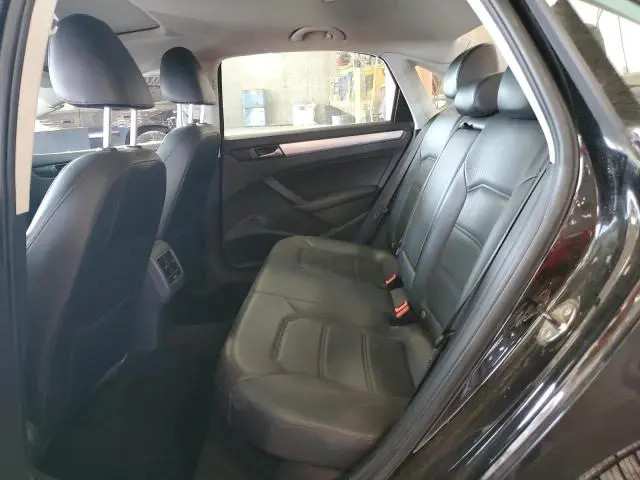 2013 VOLKSWAGEN PASSAT SE  