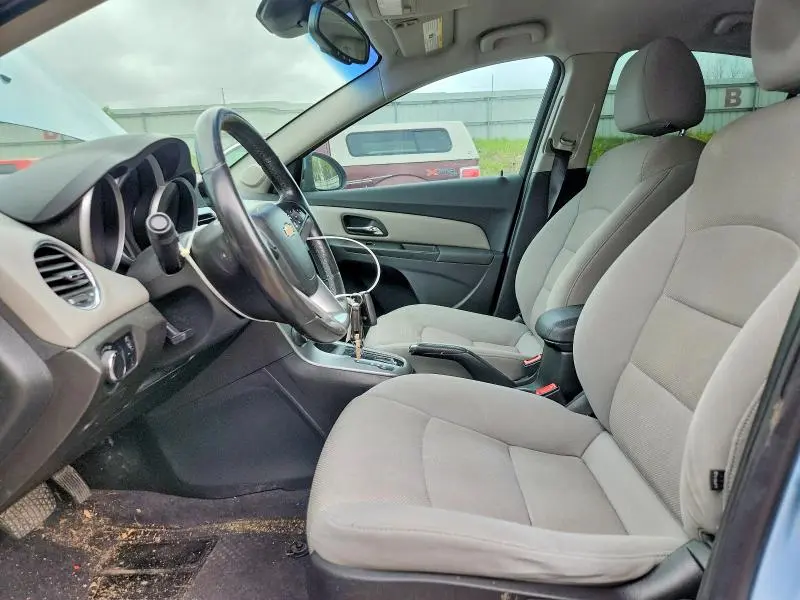 2012 CHEVROLET CRUZE LT  