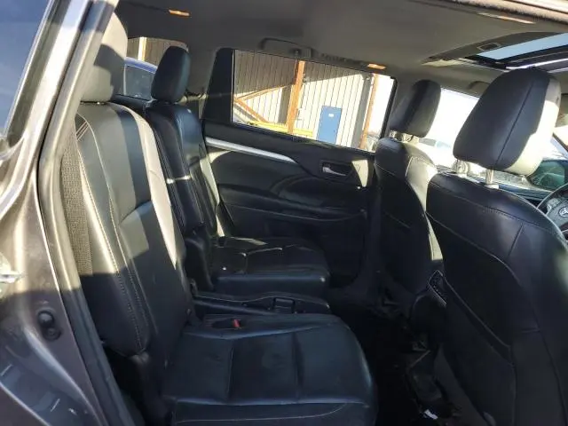 2015 TOYOTA HIGHLANDER XLE  