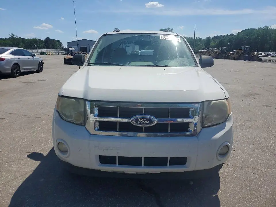 2011 FORD ESCAPE XLT  