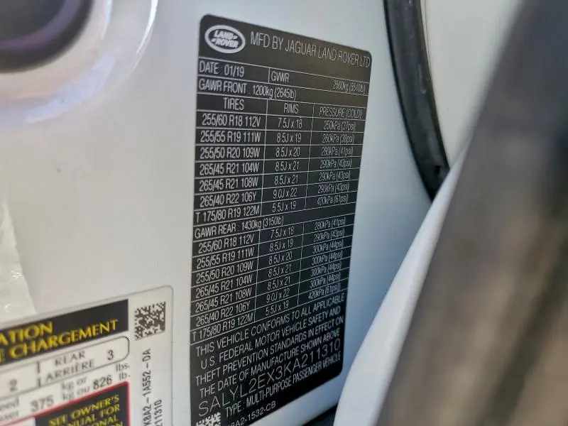 2019 LAND ROVER RANGE ROVER VELAR R-DYNAMIC SE  